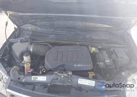 2015 Chrysler Town & Country Touring из США, поврежденный, VIN 2C4RC1BG1FR595728